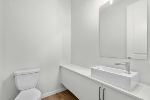 107 Royston Way Nw, Calgary, AB 