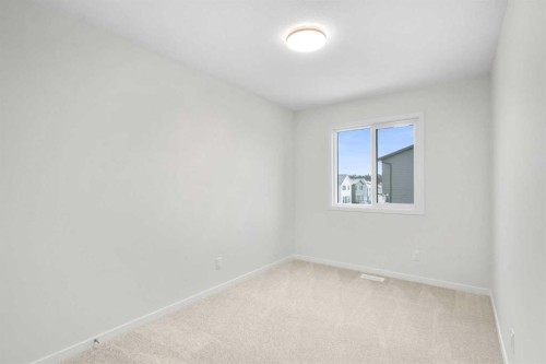 107 Royston Way Nw, Calgary, AB 