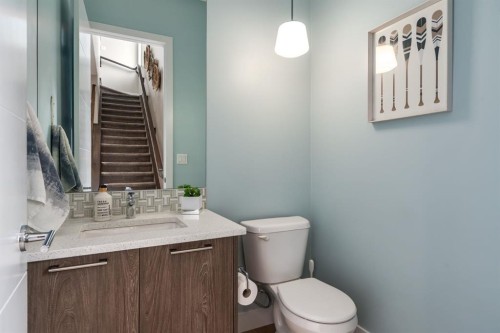 4321 72 Street Nw, Calgary, AB 