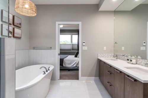 4321 72 Street Nw, Calgary, AB 