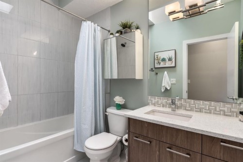 4321 72 Street Nw, Calgary, AB 
