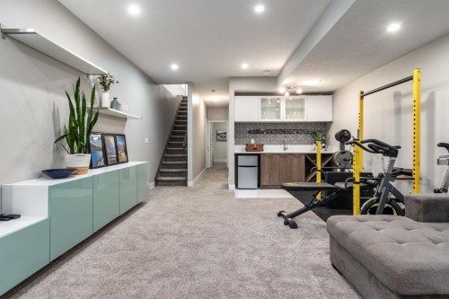 4321 72 Street Nw, Calgary, AB 