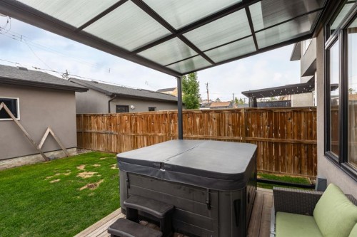 4321 72 Street Nw, Calgary, AB 