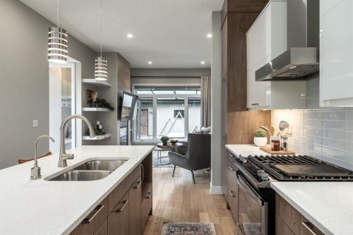 4321 72 Street Nw, Calgary, AB 