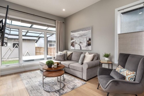 4321 72 Street Nw, Calgary, AB 