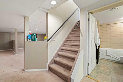 6756 Huntchester Road Ne, Calgary, AB 