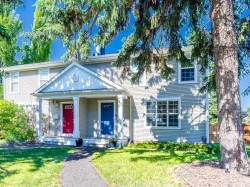 81 Somme Manor SW Calgary, AB T2T 6J3