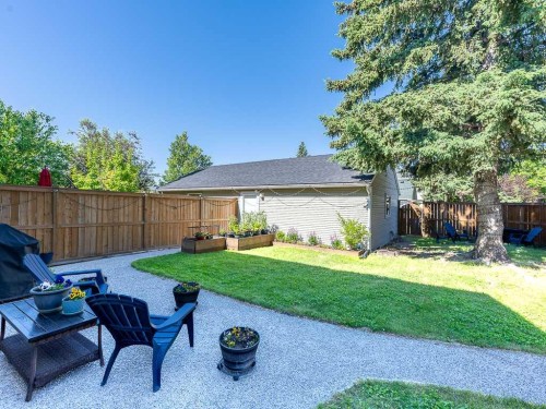 81 Somme Manor Sw, Calgary, AB 