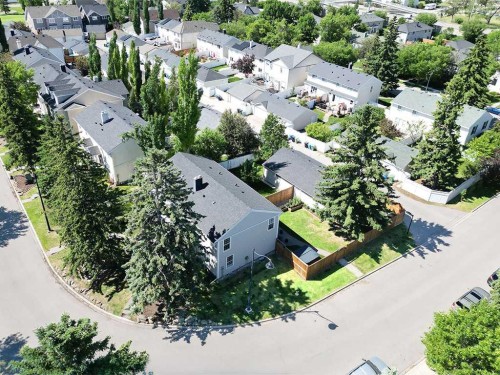 81 Somme Manor Sw, Calgary, AB 