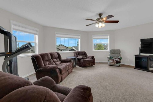 161 Hillcrest Boulevard, Strathmore, AB 