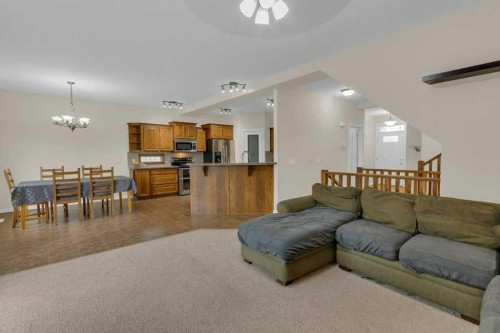 161 Hillcrest Boulevard, Strathmore, AB 
