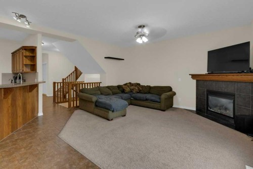 161 Hillcrest Boulevard, Strathmore, AB 