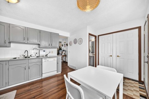 89 Bedford Manor Ne, Calgary, AB 