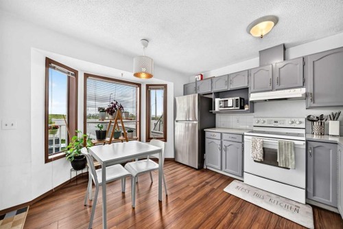 89 Bedford Manor Ne, Calgary, AB 