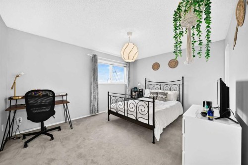 89 Bedford Manor Ne, Calgary, AB 