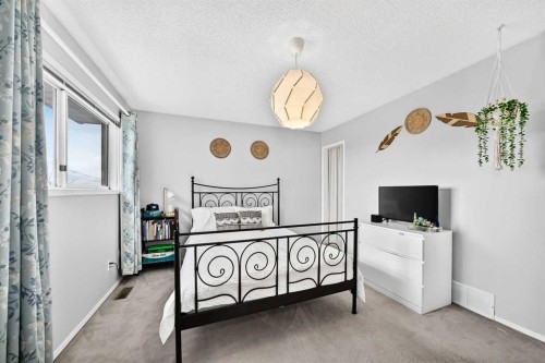 89 Bedford Manor Ne, Calgary, AB 