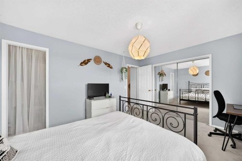 89 Bedford Manor Ne, Calgary, AB 