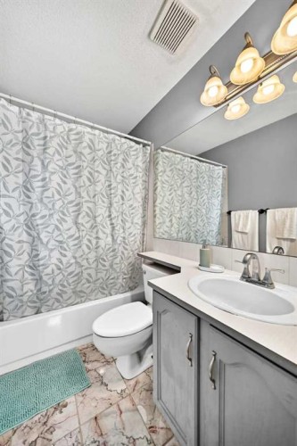 89 Bedford Manor Ne, Calgary, AB 