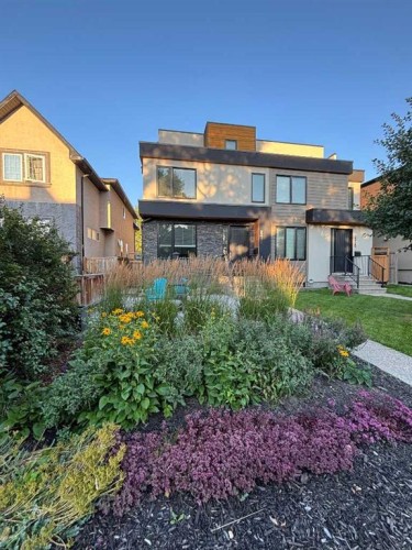 2418 24A Street Sw, Calgary, AB 