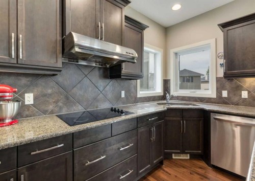 98 Royal Ridge Mount Nw, Calgary, AB 