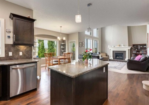 98 Royal Ridge Mount Nw, Calgary, AB 