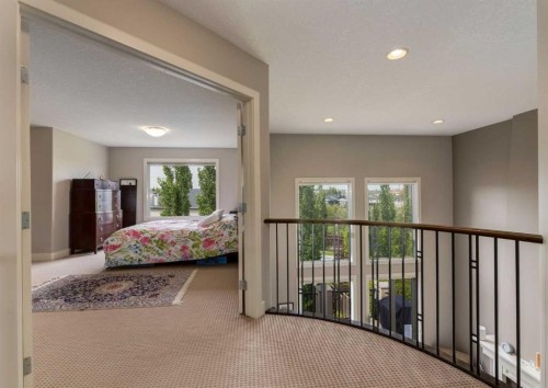 98 Royal Ridge Mount Nw, Calgary, AB 