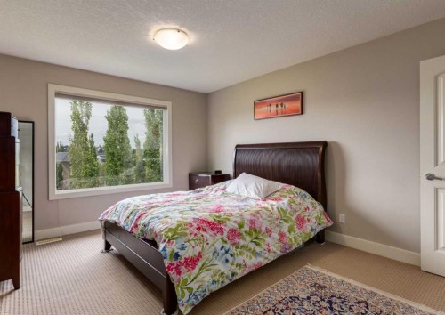 98 Royal Ridge Mount Nw, Calgary, AB 