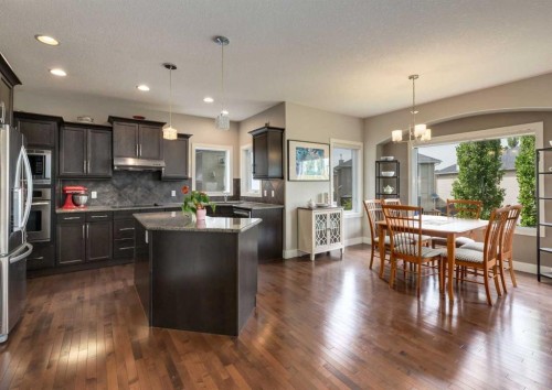 98 Royal Ridge Mount Nw, Calgary, AB 