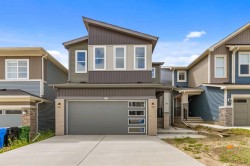47 Carringvue Passage NW Calgary, AB T3P 2G4