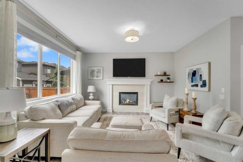 796 Coopers Crescent Sw, Airdrie, AB 