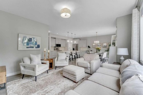 796 Coopers Crescent Sw, Airdrie, AB 
