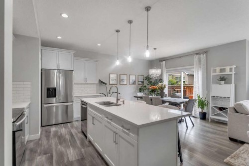 796 Coopers Crescent Sw, Airdrie, AB 