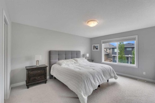 796 Coopers Crescent Sw, Airdrie, AB 