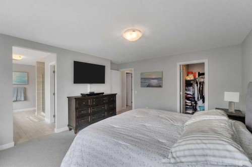 796 Coopers Crescent Sw, Airdrie, AB 