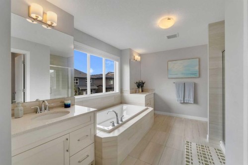 796 Coopers Crescent Sw, Airdrie, AB 