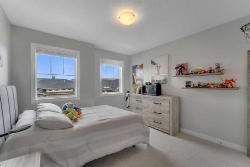 796 Coopers Crescent Sw, Airdrie, AB 