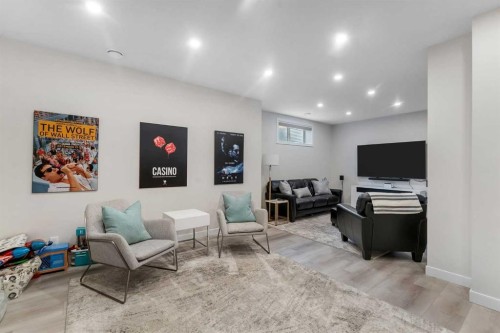 796 Coopers Crescent Sw, Airdrie, AB 