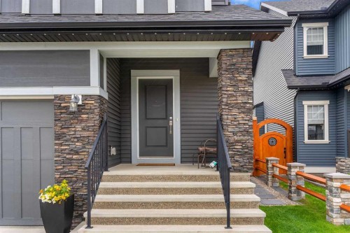 796 Coopers Crescent Sw, Airdrie, AB 