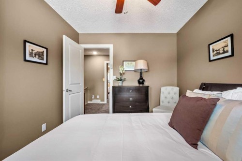39 Deermoss Place Se, Calgary, AB 
