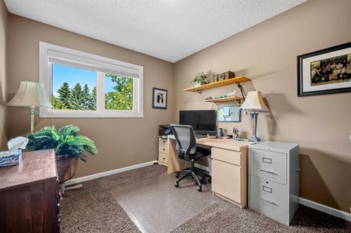 39 Deermoss Place Se, Calgary, AB 