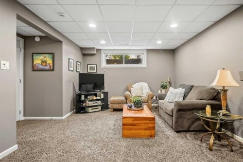 39 Deermoss Place Se, Calgary, AB 