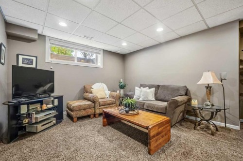 39 Deermoss Place Se, Calgary, AB 
