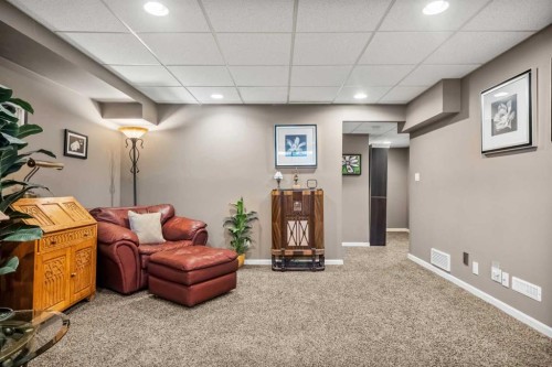 39 Deermoss Place Se, Calgary, AB 
