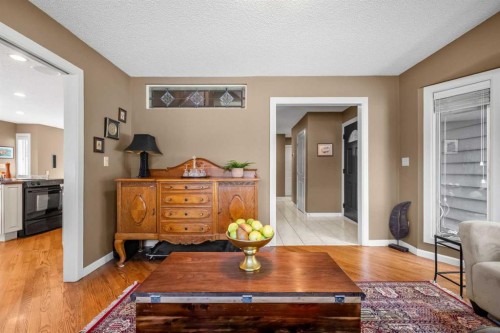 39 Deermoss Place Se, Calgary, AB 
