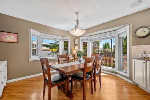39 Deermoss Place Se, Calgary, AB 