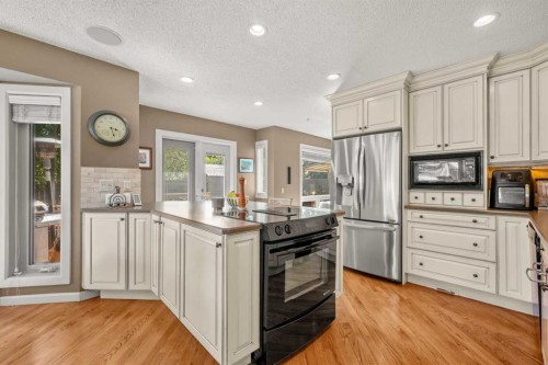39 Deermoss Place Se, Calgary, AB 