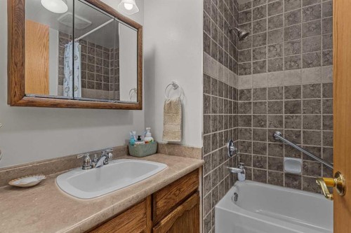 117 Kodiak Road, Canmore, AB 