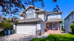 537 Douglas Glen Point SE Calgary, AB T2Z 3P9