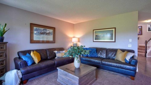 537 Douglas Glen Point Se, Calgary, AB 