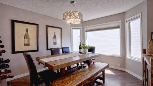 537 Douglas Glen Point Se, Calgary, AB 